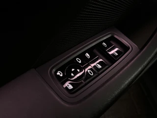 Porsche Taycan – thumbnail 18
