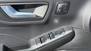 Ford Kuga – thumbnail 24