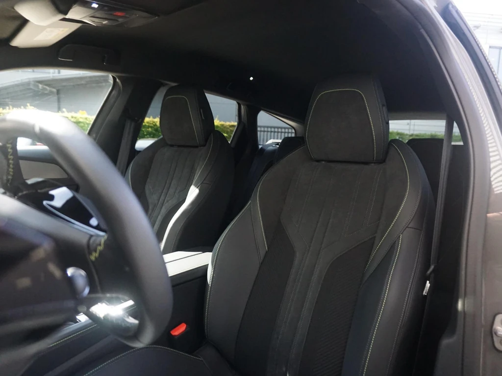 Peugeot e-308 – foto 12