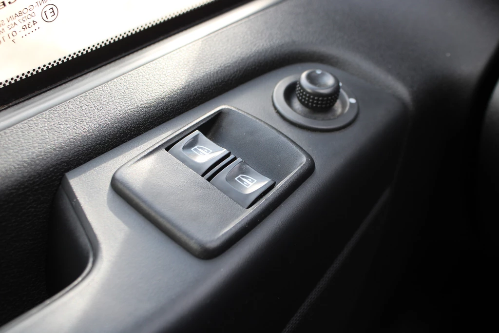 Opel Vivaro – foto 14