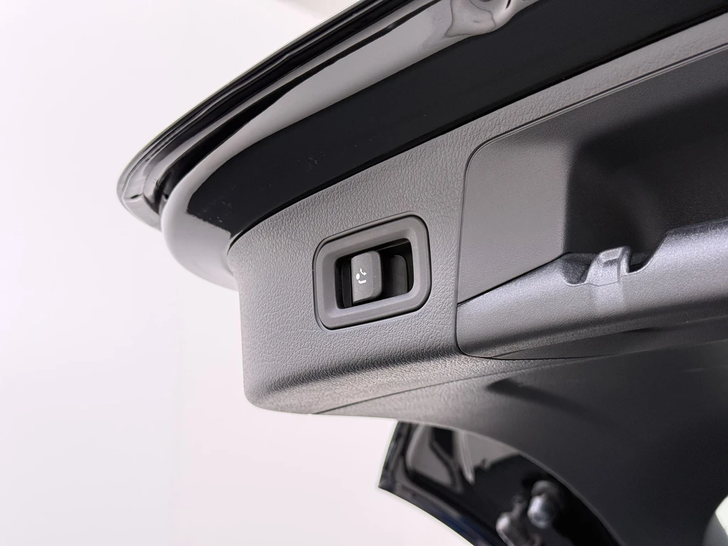 Mercedes-Benz EQA – foto 12