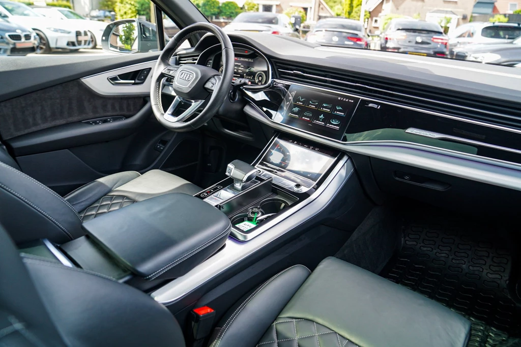 Audi Q7 – foto 32