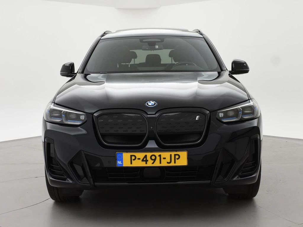 BMW iX3 – foto 11