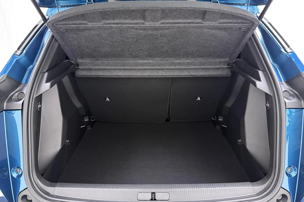 Peugeot e-2008 – foto 12