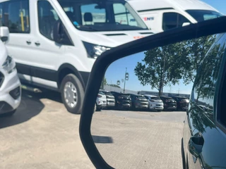 Ford Transit Courier – thumbnail 17