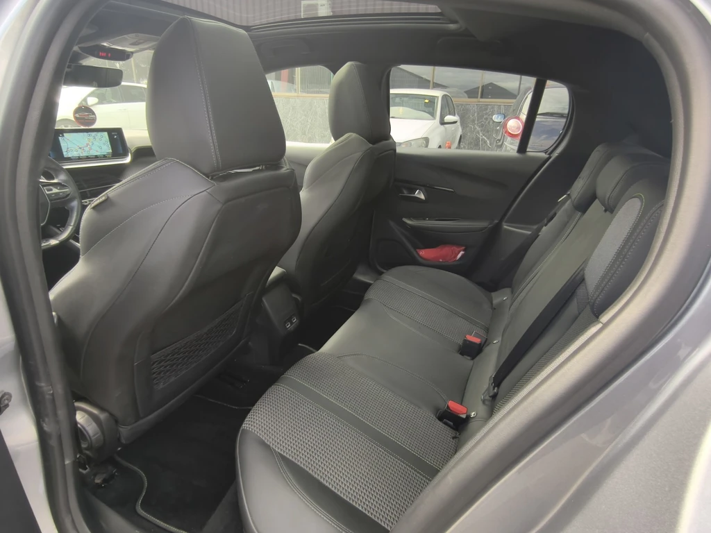 Peugeot 208 – foto 19