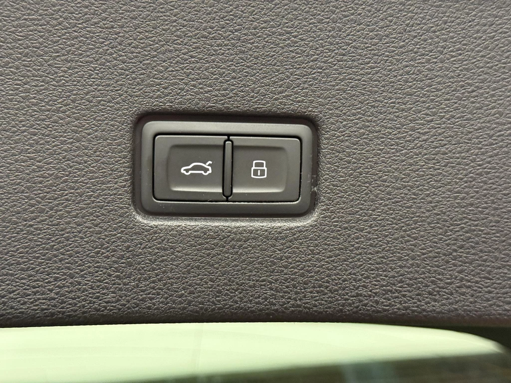 Audi RSQ8 – foto 35