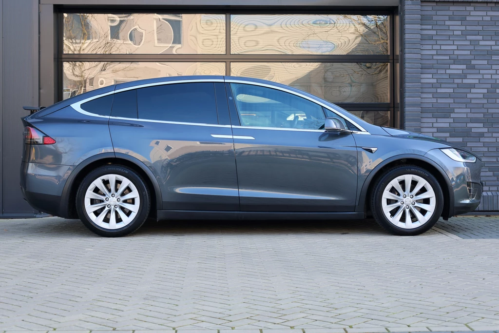 Tesla Model X – foto 13