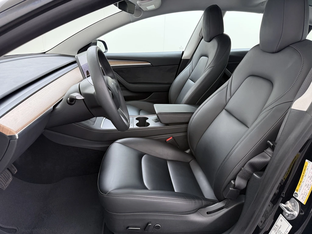 Tesla Model 3 – foto 12