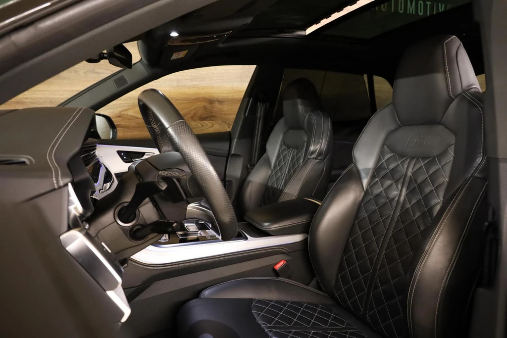 Audi Q8 – foto 12