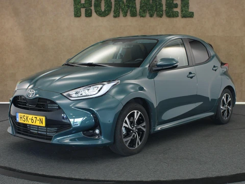 Toyota Yaris 1.5 Hybrid 115 Dynamic - ORIGINEEL NEDERLANDSE AUTO - TREKHAAK - STOEL- EN STUURVERWARMING! - PARKEERSENSOREN VOOR EN ACHTER - DRAADLOZE TELEFOONLADER