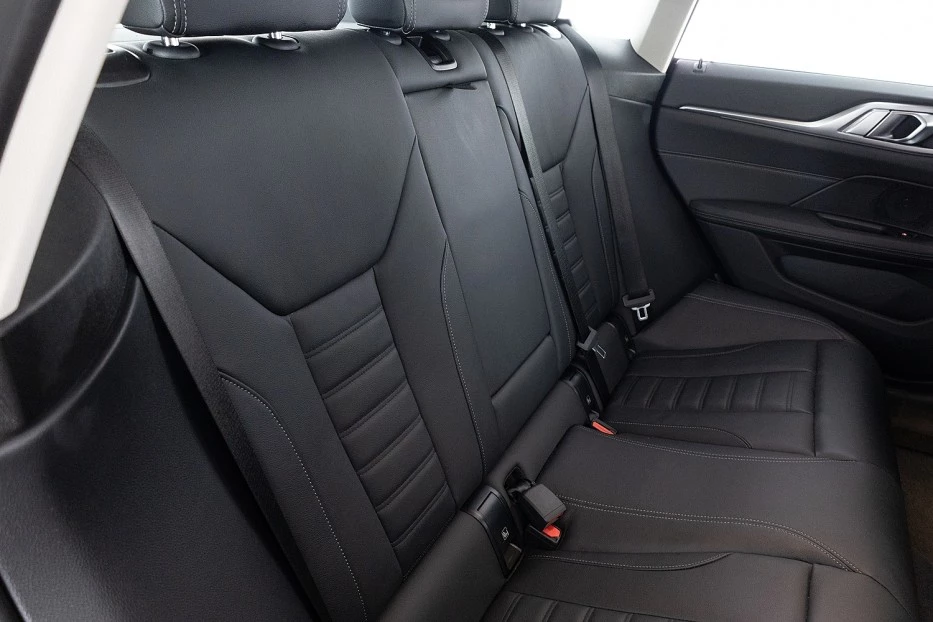 BMW i4 – foto 14