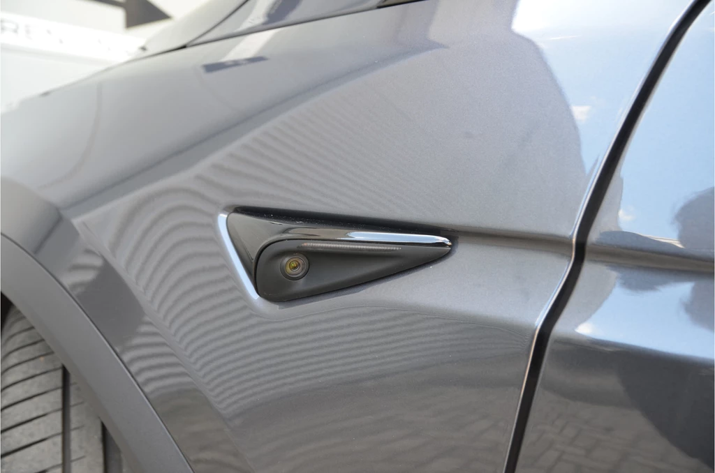 Tesla Model X – foto 35