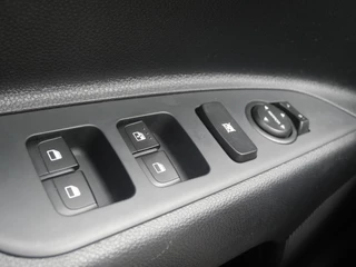 Kia Stonic – thumbnail 17