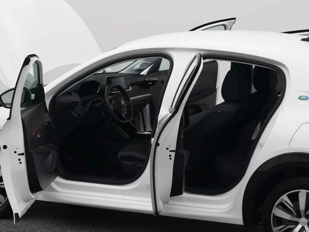 Peugeot e-208 – foto 36