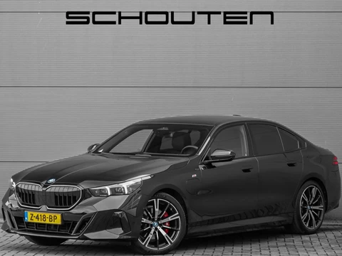 BMW 5 Serie 530e M-Sport Pro Pano Iconic Glow H/K Camera 20"