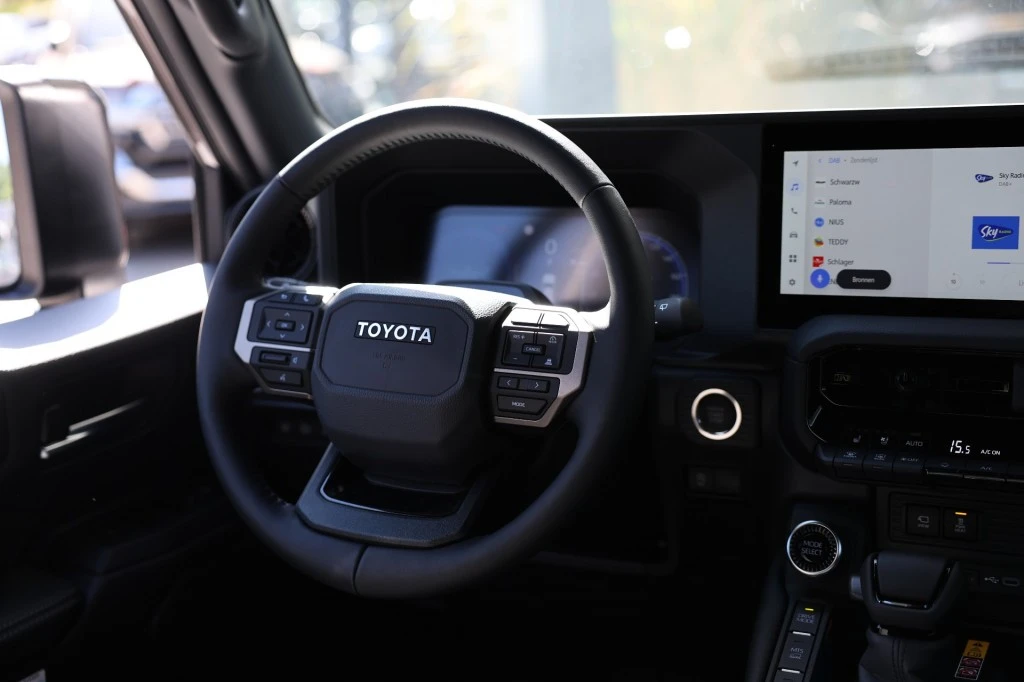 Toyota Land Cruiser – foto 13