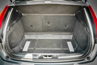 Volvo V40 – thumbnail 22