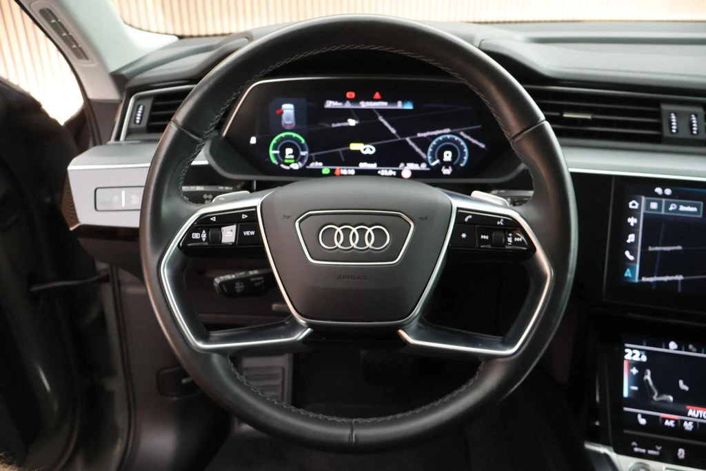 Audi Q8 e-tron – foto 19