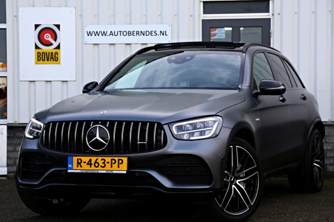 Mercedes-Benz GLC 43 AMG 390PK 4MATIC 9-G Aut.*Designo Selenitgrau Mango!*Incl. BTW*Nieuw Model*Perfect MB Onderh.*Night Pakket/Pano/Sfeerverl./Matrix LED/Elek. Trekhaak/Burmester/Apple Carplay-Android/HUD/MBUX/DAB/Camera/21 inch LM*