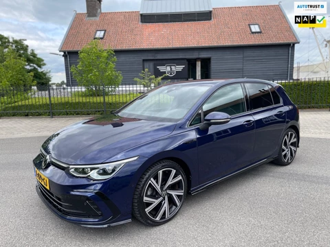 Volkswagen Golf 1.5 TSI R-Line Virtual Ambientlicht Camra IQ Light Matrix LED