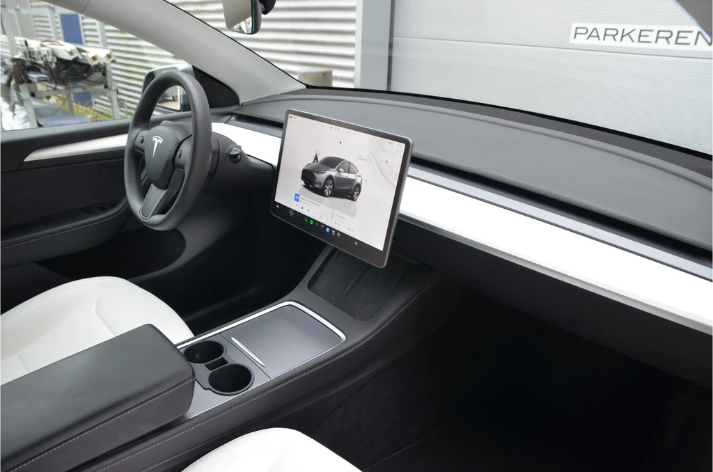 Tesla Model Y – foto 11