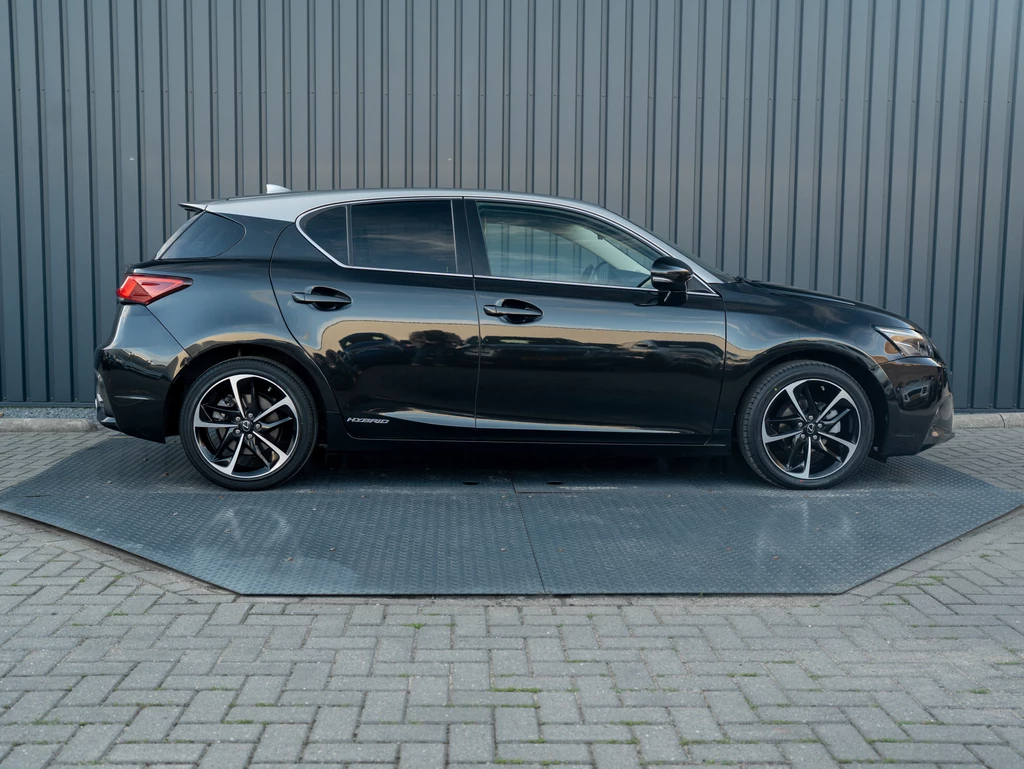 Lexus CT – foto 13