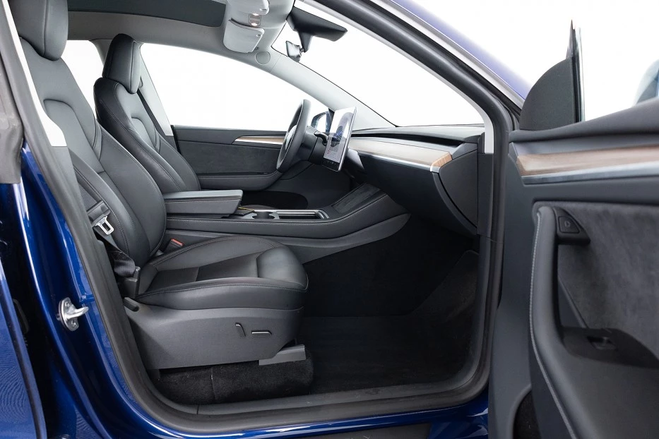 Tesla Model Y – foto 11