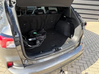 Ford Kuga – thumbnail 34