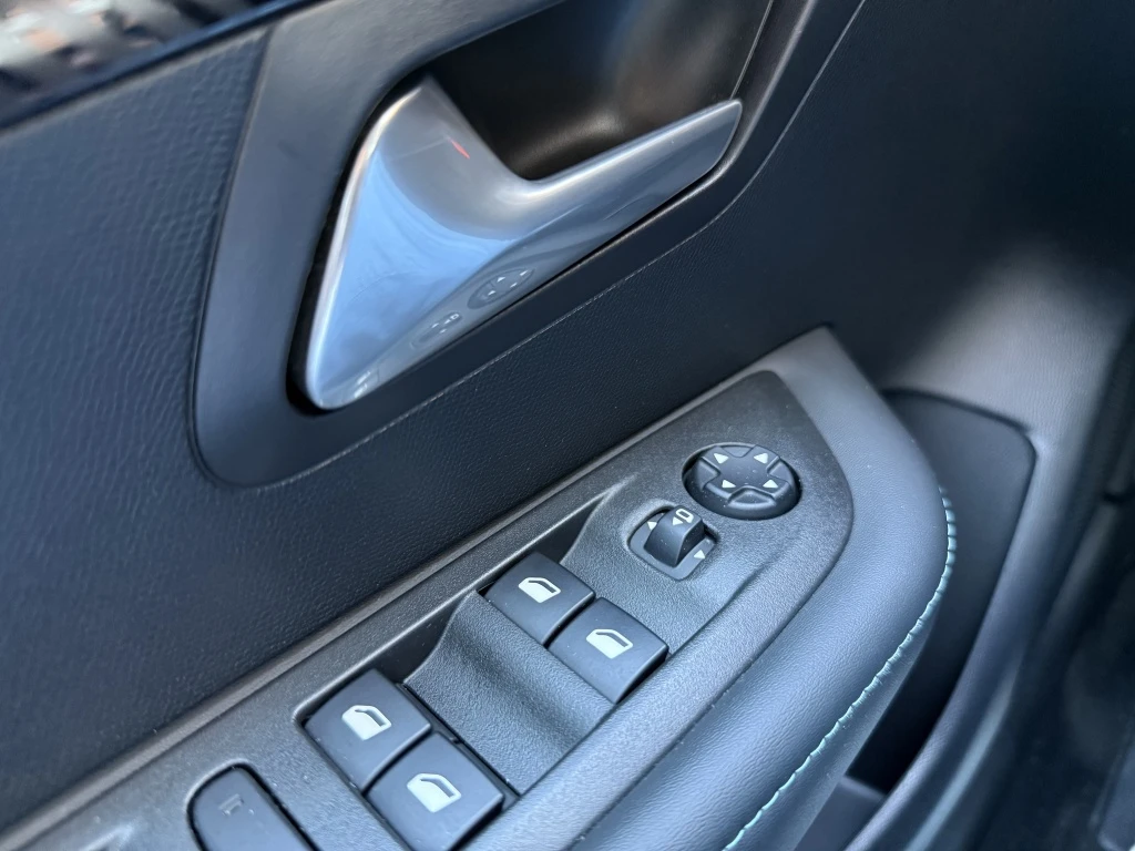 Peugeot 208 – foto 39