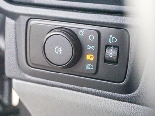 Ford Transit Custom – thumbnail 22