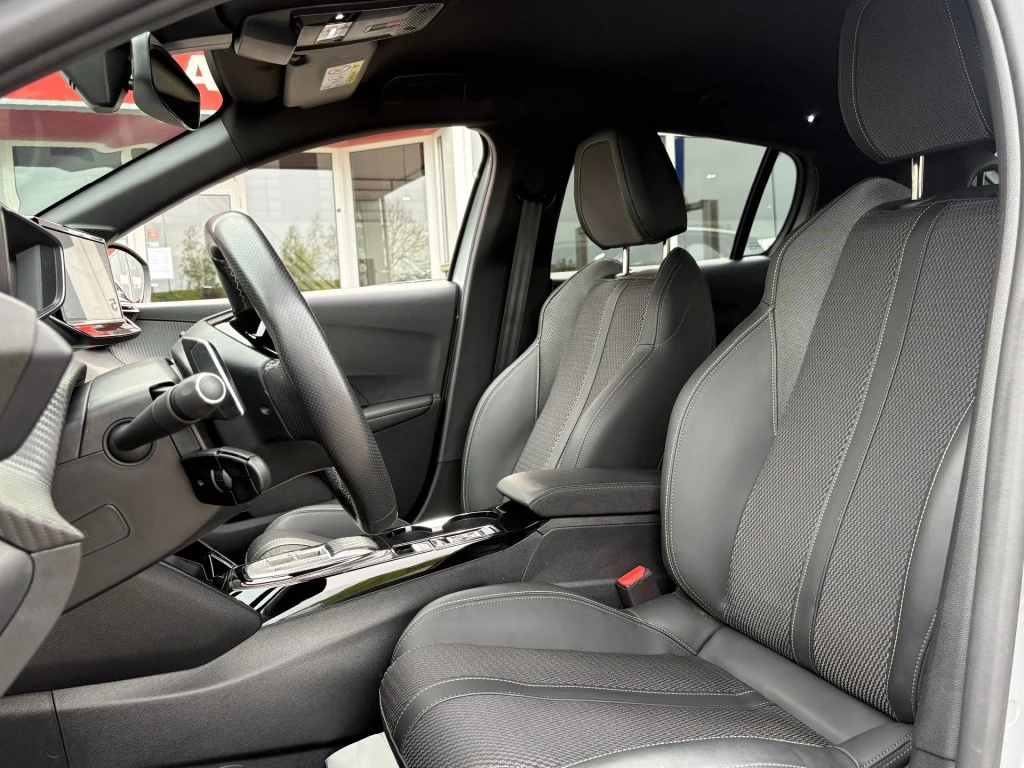 Peugeot 208 – foto 7