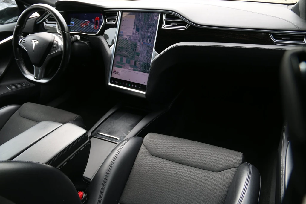 Tesla Model S – foto 10