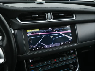 Jaguar XF – thumbnail 16