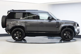 Land Rover Defender – thumbnail 6