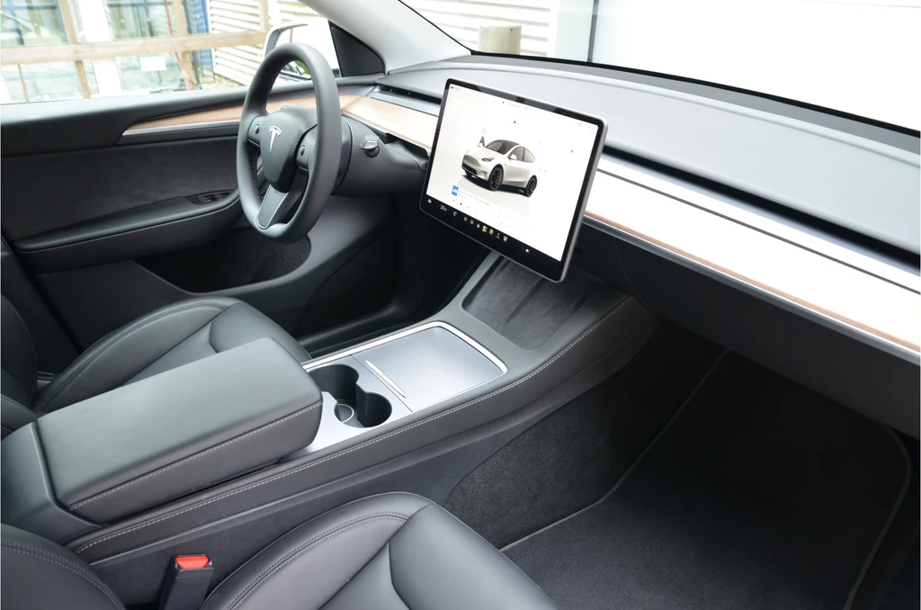 Tesla Model Y – foto 12