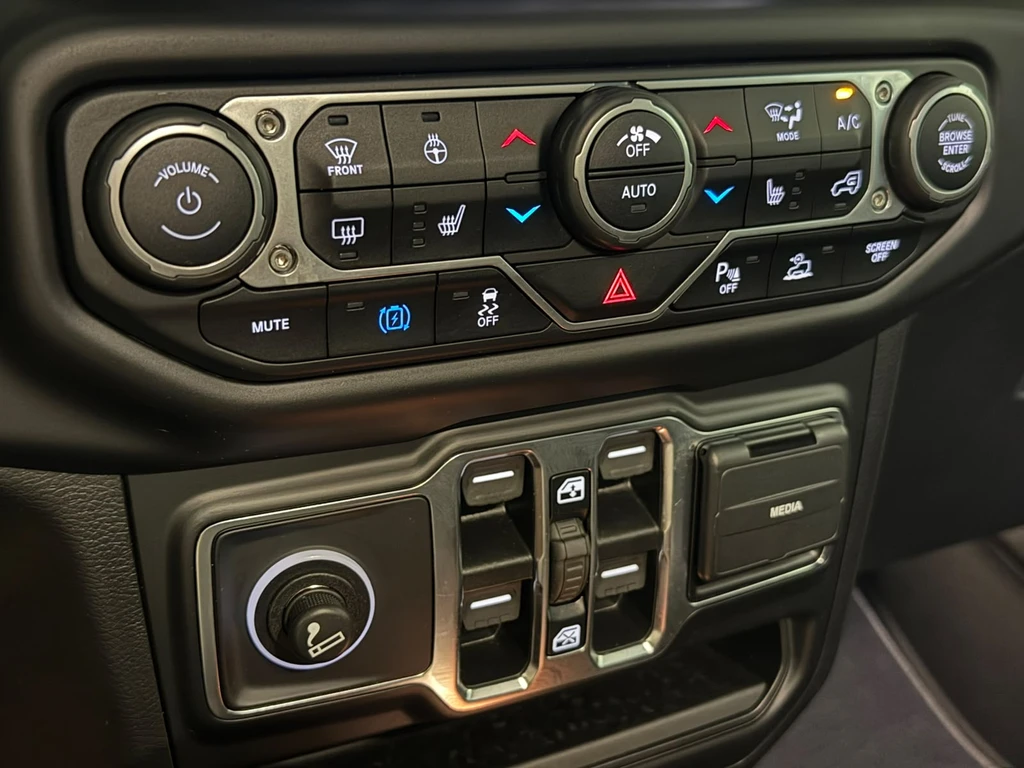 Jeep Wrangler – foto 23