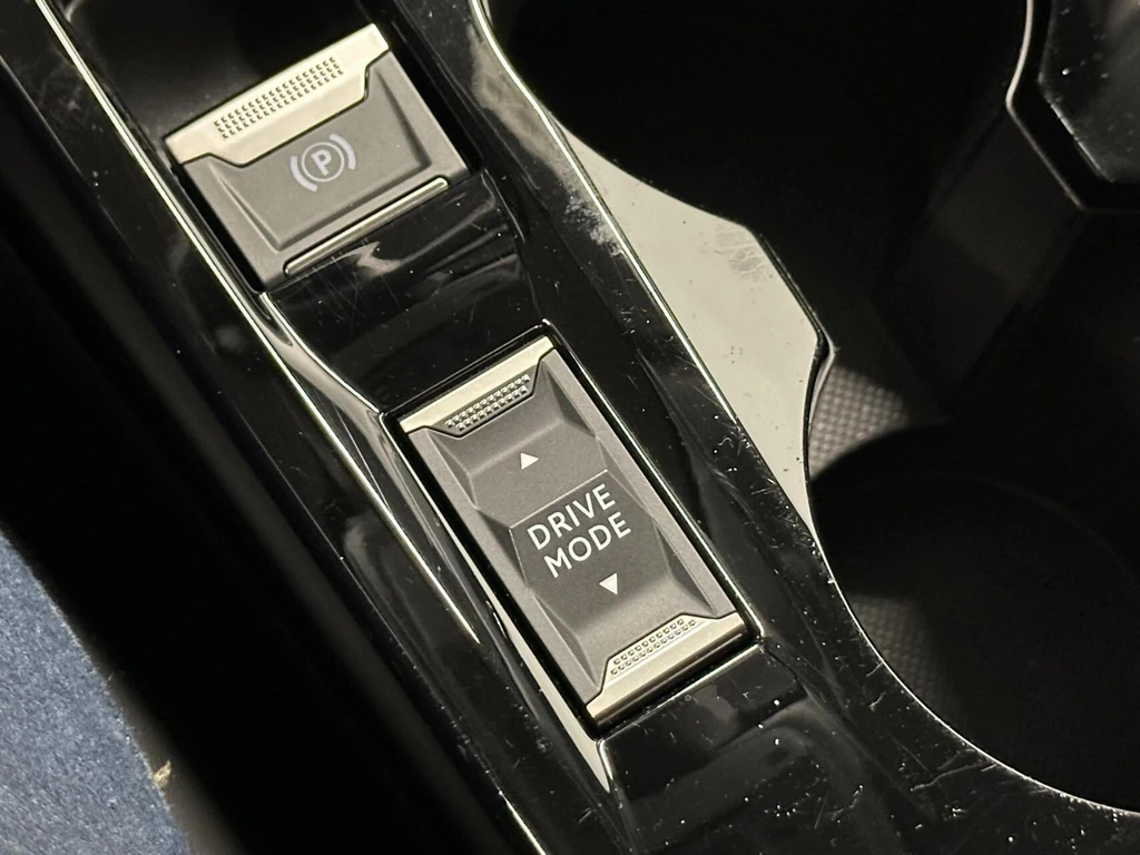 Peugeot e-208 – foto 39