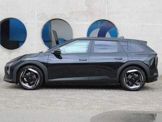 Kia EV4 – thumbnail 2