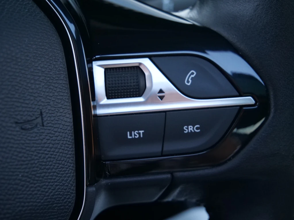 Peugeot e-2008 – foto 21