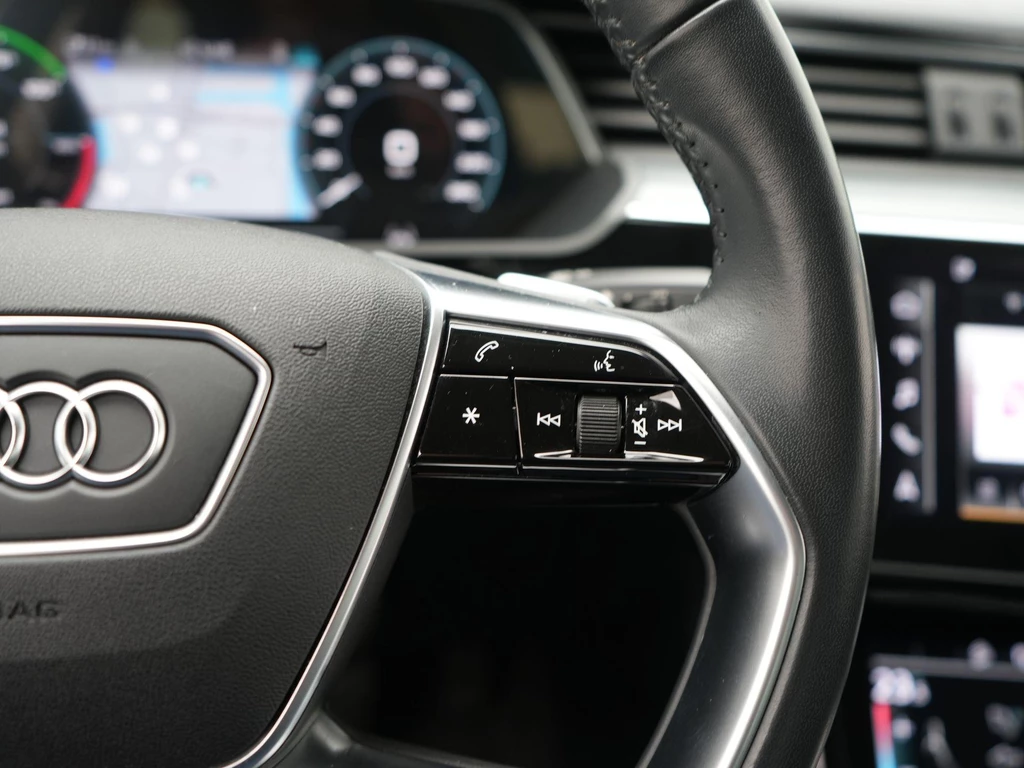 Audi e-tron – foto 18