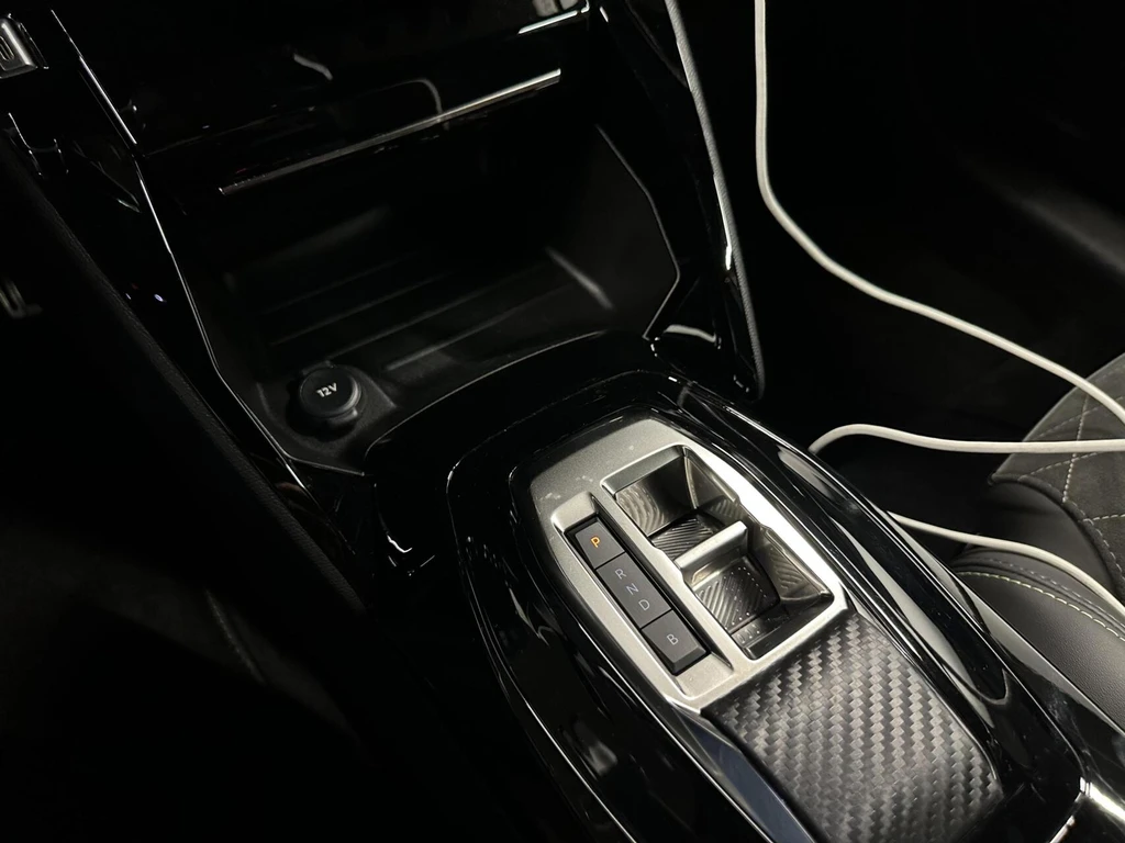 Peugeot e-208 – foto 27