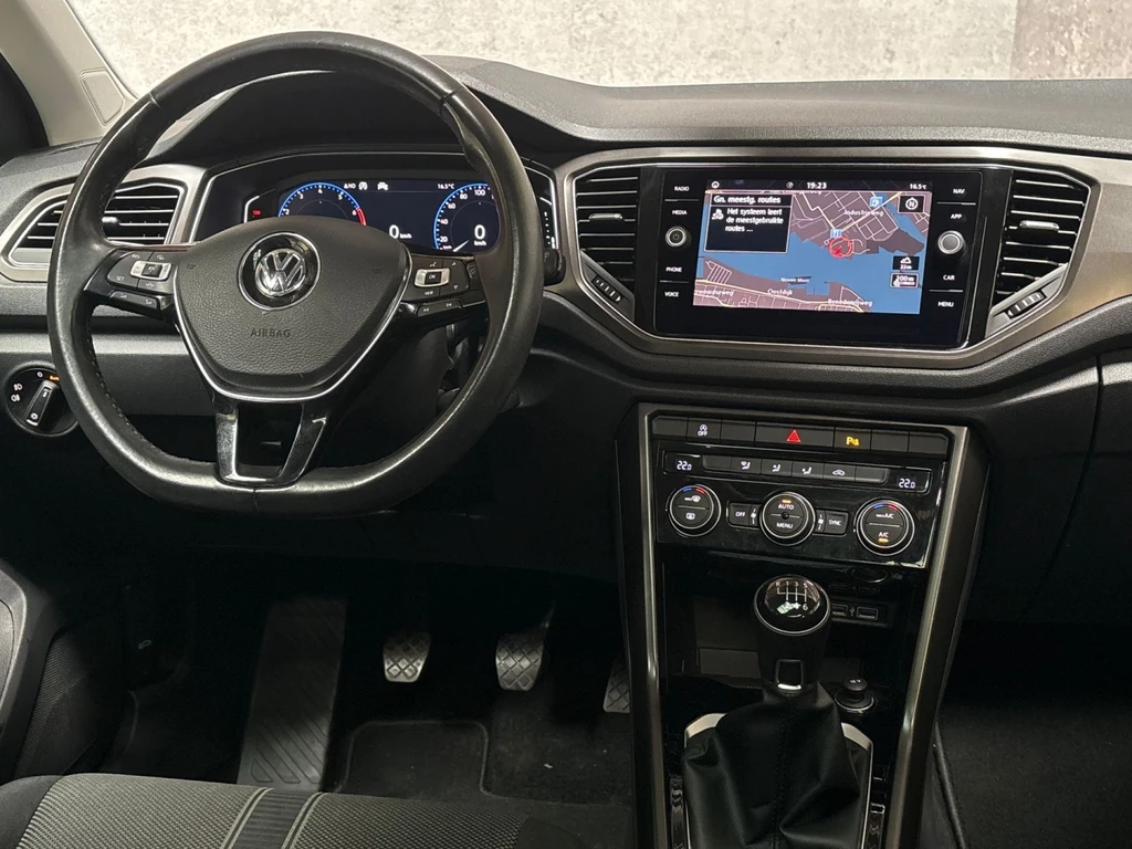 Volkswagen T-Roc – foto 7