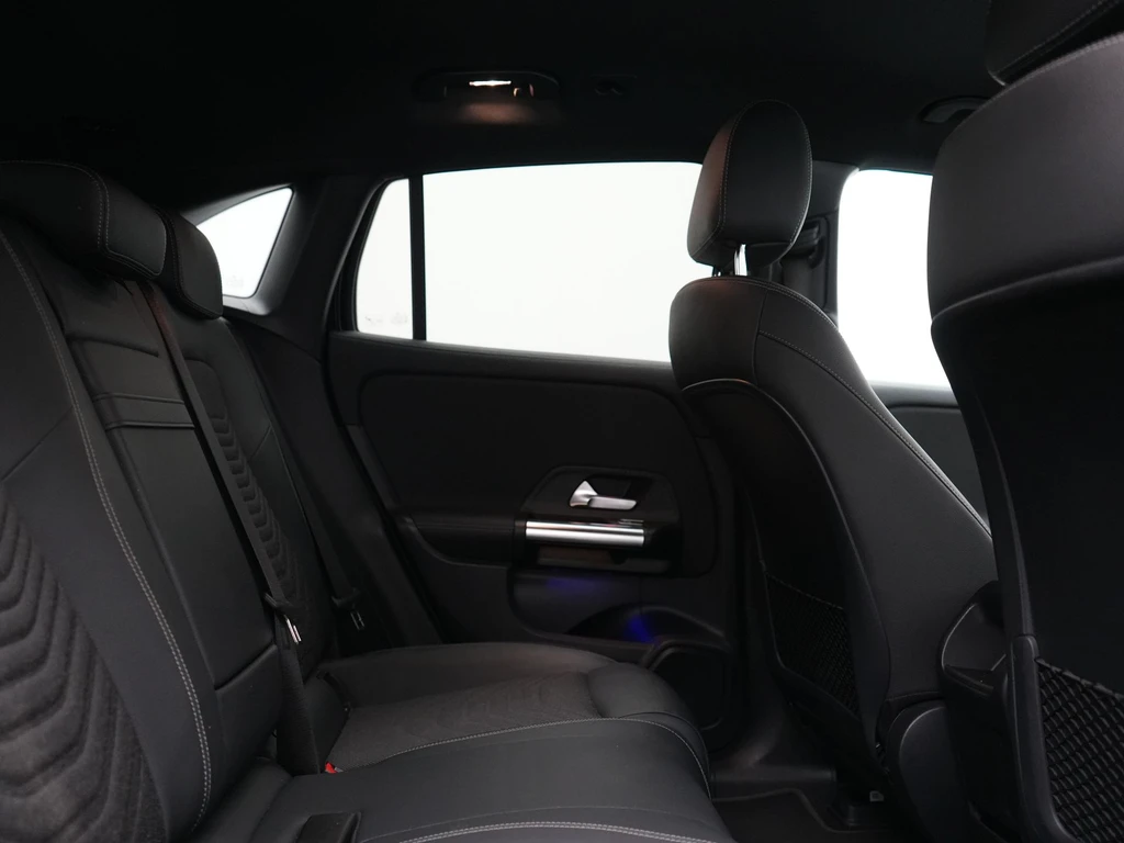 Mercedes-Benz EQA – foto 15