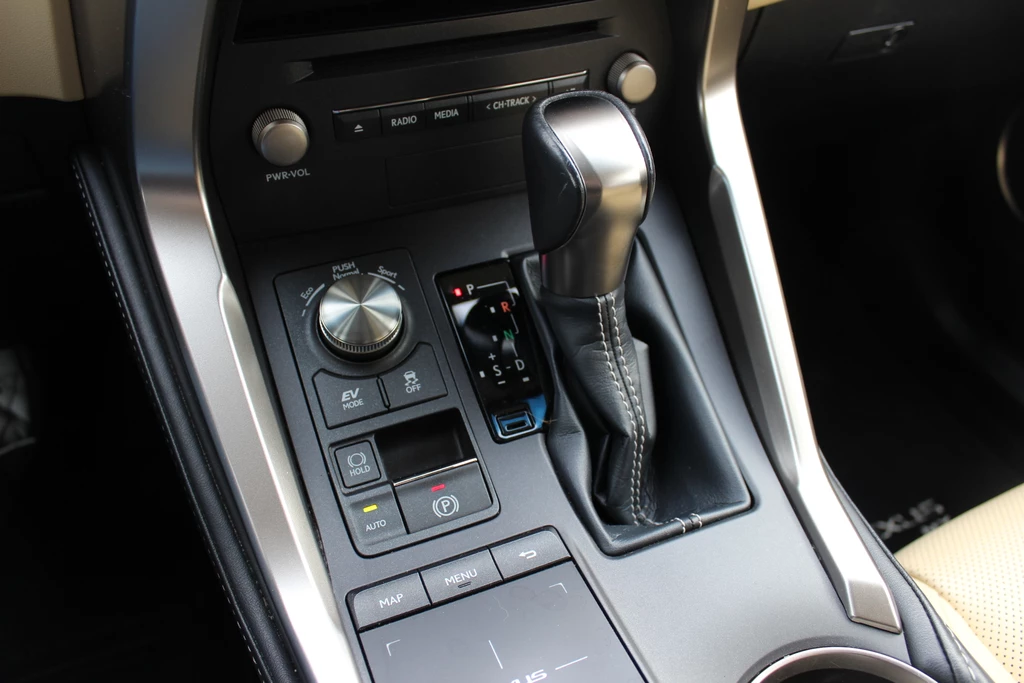 Lexus NX – foto 29