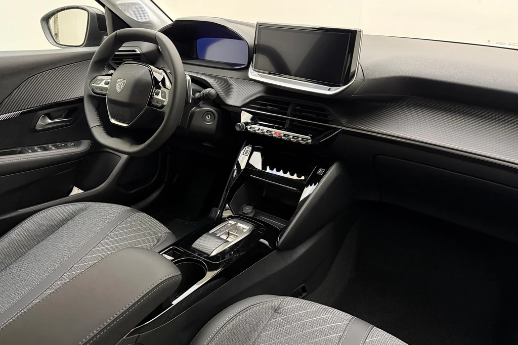 Peugeot 208 – foto 13