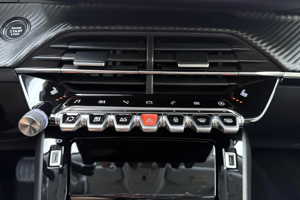 Peugeot e-2008 – foto 28