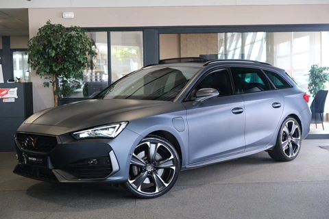 CUPRA Leon Sportstourer 1.4 e-Hybrid VZ 245PK MATT Pano Volleder Cam SuperSportStuur ACC