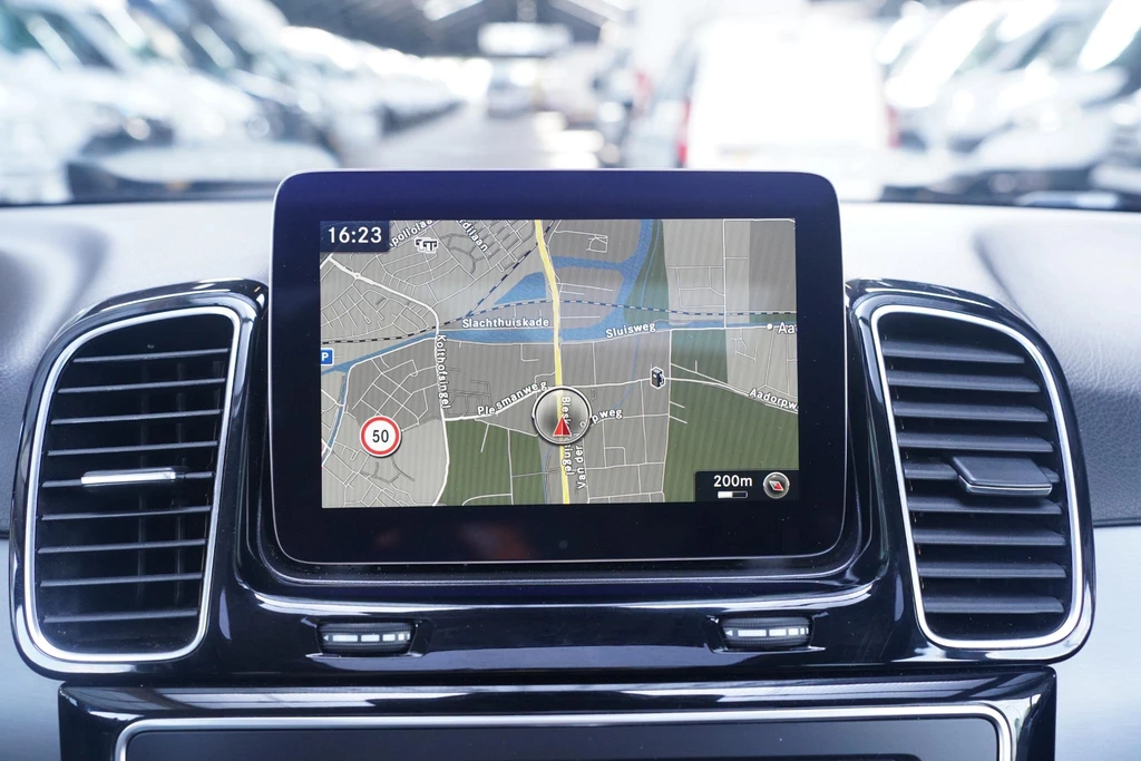 Mercedes-Benz GLE – foto 36