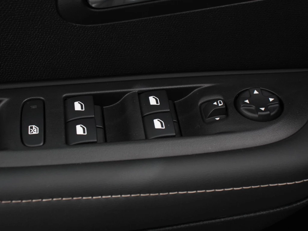 Peugeot 208 – foto 14